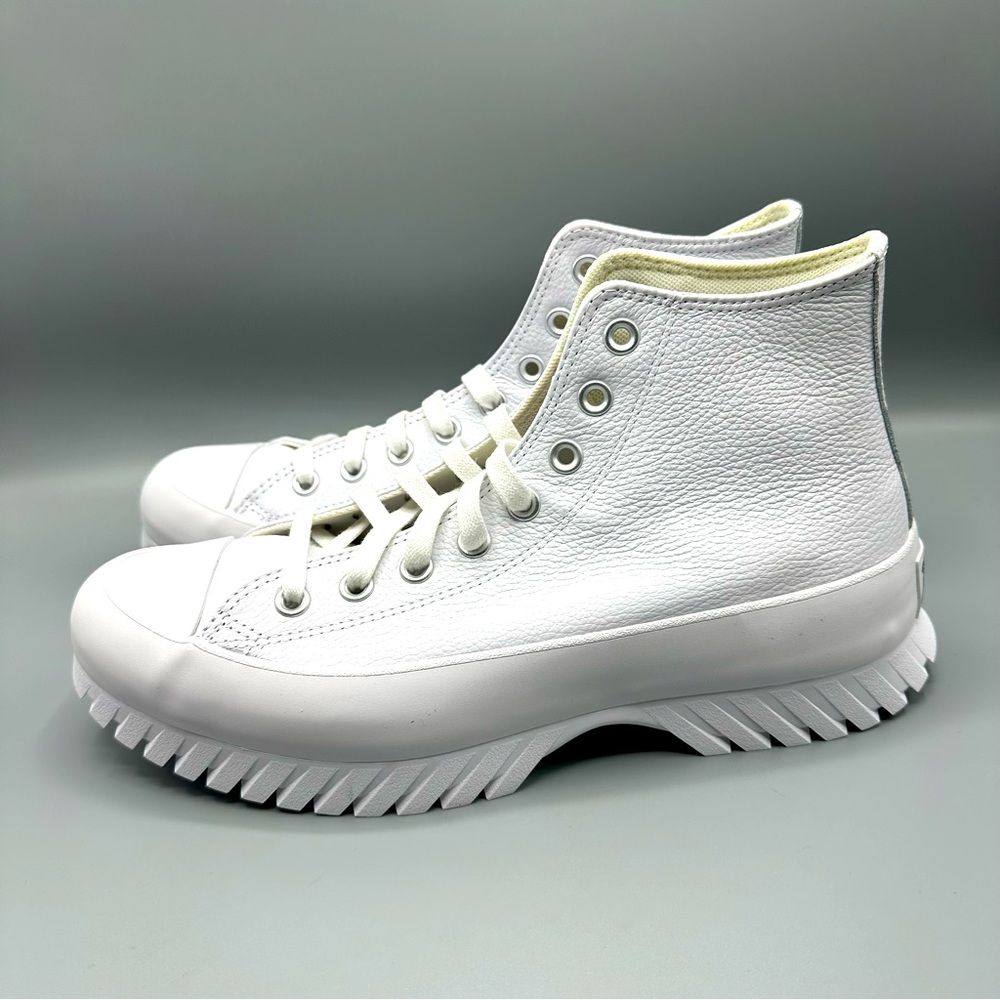 Converse Chuck Taylor All Star Lugged 2.0 Hi White Leather Womens 10.5/Mens 8.5